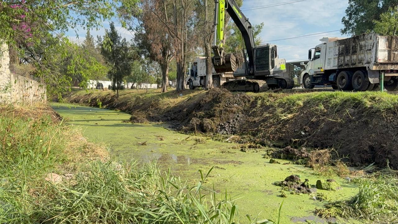 Desazolvamos el arroyo grande de Atotonilquillo