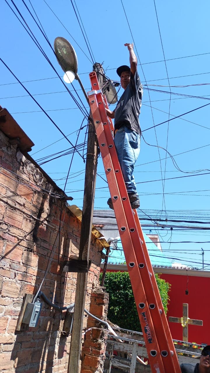 Atendimos 178 reportes de alumbrado en Ajijic